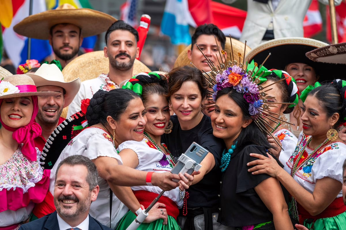 Madrid ofrece entradas VIP y los nombres de los escenarios del Festival de la Hispanidad de Ayuso a cambio de que Repsol organice los conciertos | Noticias de Madrid