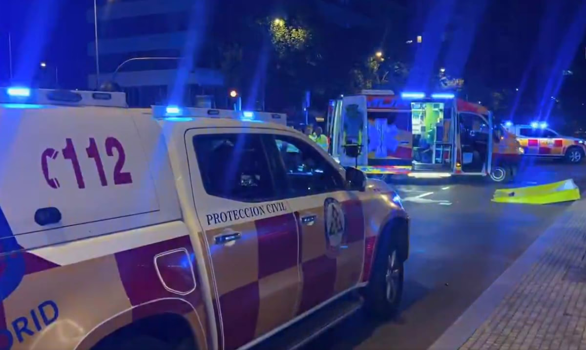 Un taxista se escapa en Madrid después de chocar contra un motociclista, que resultó gravemente herido | Noticias de Madrid