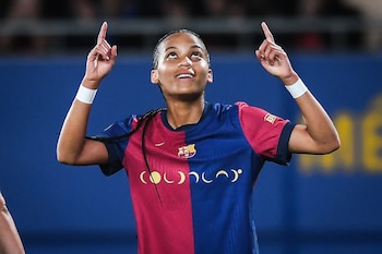 Vicky López celebrando un gol