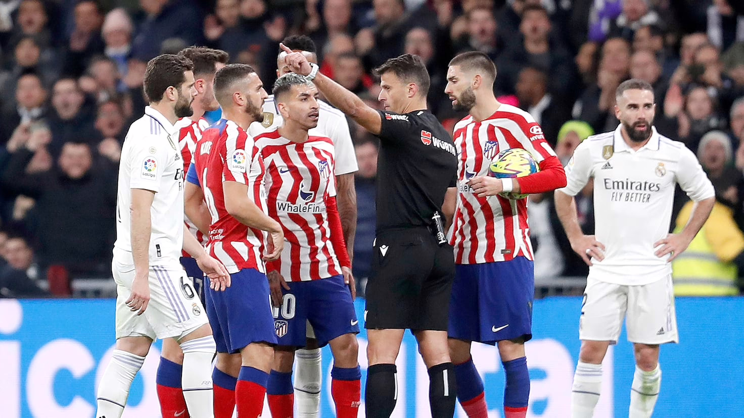 ¿Atlético o Real Madrid: cuál de los dos equipos ha acumulado más expulsiones en los derbis?