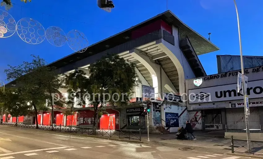 Rayo Vallecano y Lincoln Red Imps, los únicos clubes de la Conference League sin un estadio asignado.