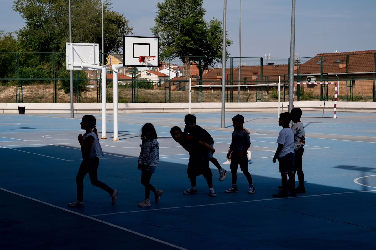 Educare: La venta del gran operador de educación concertada en Madrid por 200 millones a un fondo genera controversia sobre la entrega de terrenos públicos | Noticias de Madrid
