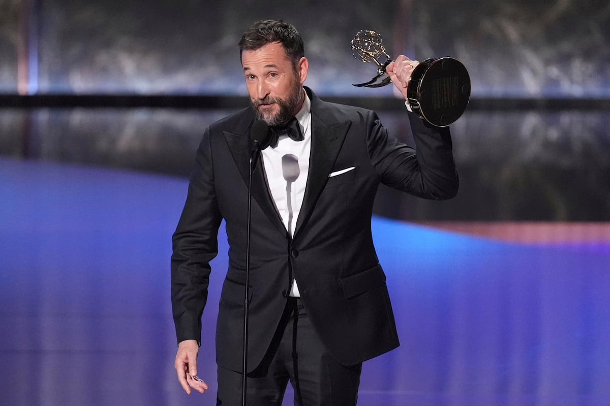 Premios Emmy 2025: ‘The Pitt’, ‘Adolescencia’ y ‘The Studio’ brillan en una ceremonia monótona, con Bardem como el principal elemento político | Televisión