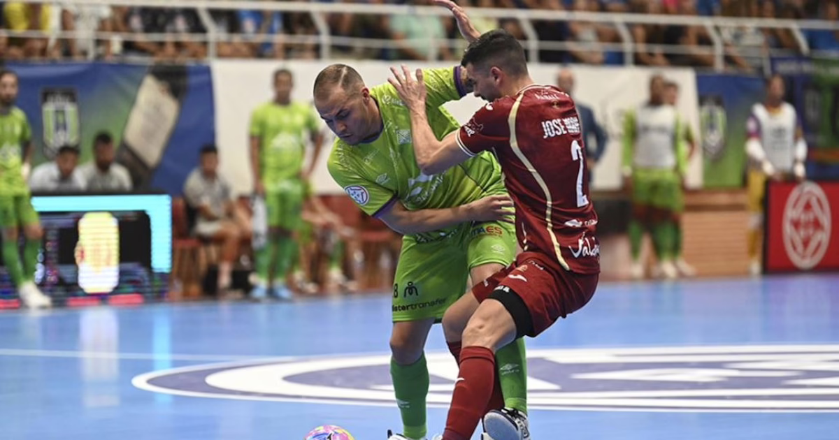 La distracción de un arquero dio lugar a uno de los goles más sorprendentes del futsal: “Todos nos quedamos asombrados”