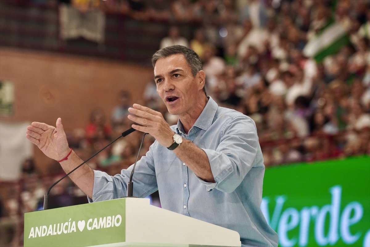 Sánchez apoya las manifestaciones que buscan interrumpir la etapa final de La Vuelta en un Madrid protegido por 1.500 agentes policiales.