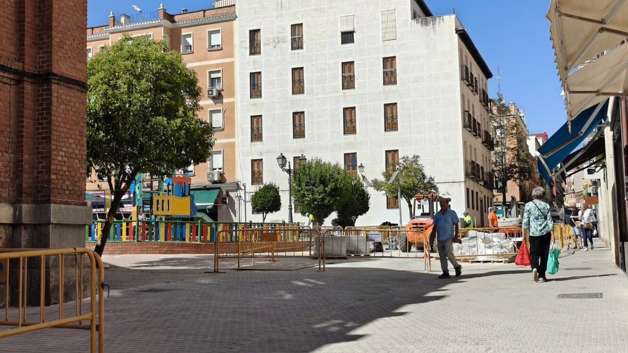 Aquí tienes algunas alternativas para el título:

1. "Presentamos las recientes calles restauradas"
2. "Descubre las calles renovadas"
3. "Estas son las calles recientemente rehabilitadas"
4. "Conoce las calles que han sido recuperadas"
5. "Aquí están las nuevas calles restauradas"