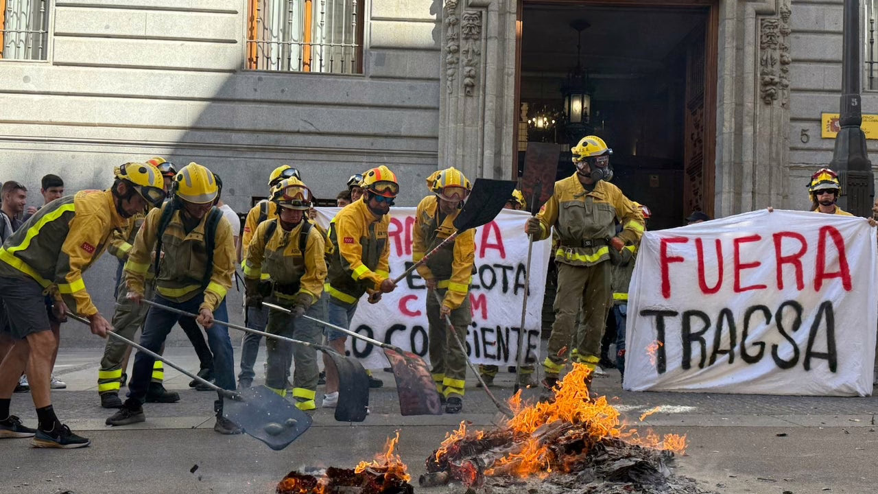 Los bomberos forestales de Madrid exigen al Ministerio de Hacienda un «acuerdo justo».