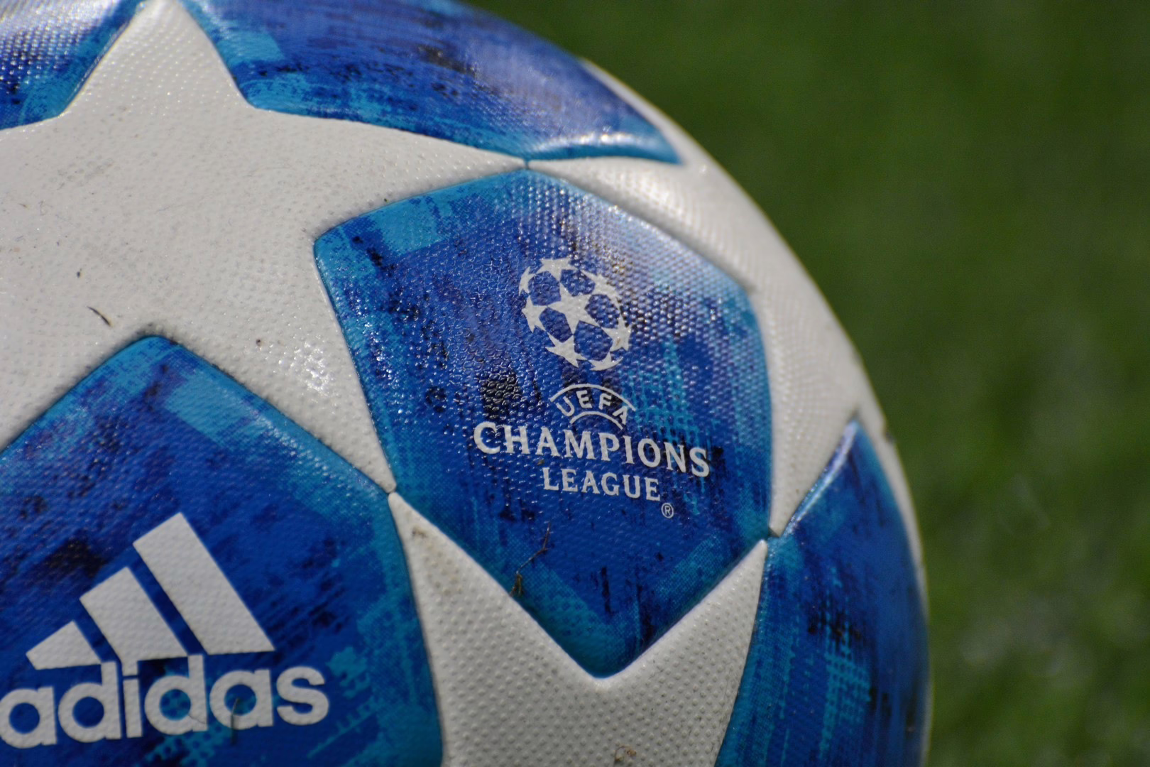Resumen de la primera jornada de la Champions League para Real Madrid, Juventus, Benfica, Arsenal y más.