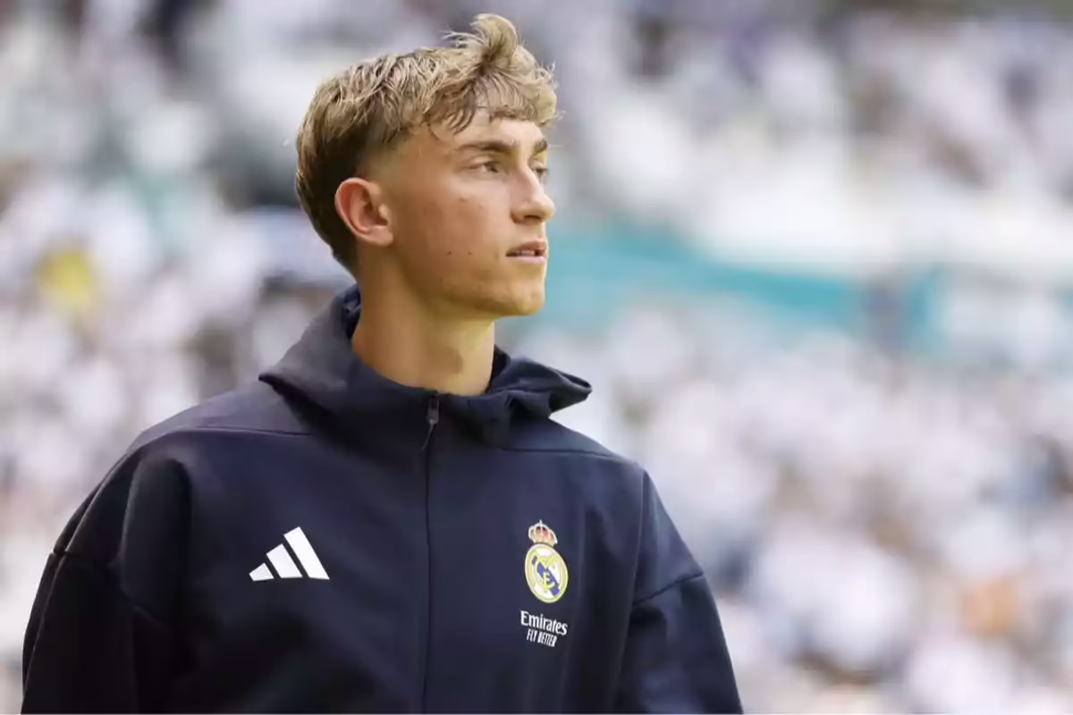Huijsen se entera de una excelente noticia tras la controversia en Anoeta, y le llena de alegría.