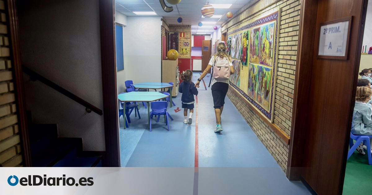 El desordenado regreso a las aulas de los docentes en Madrid.