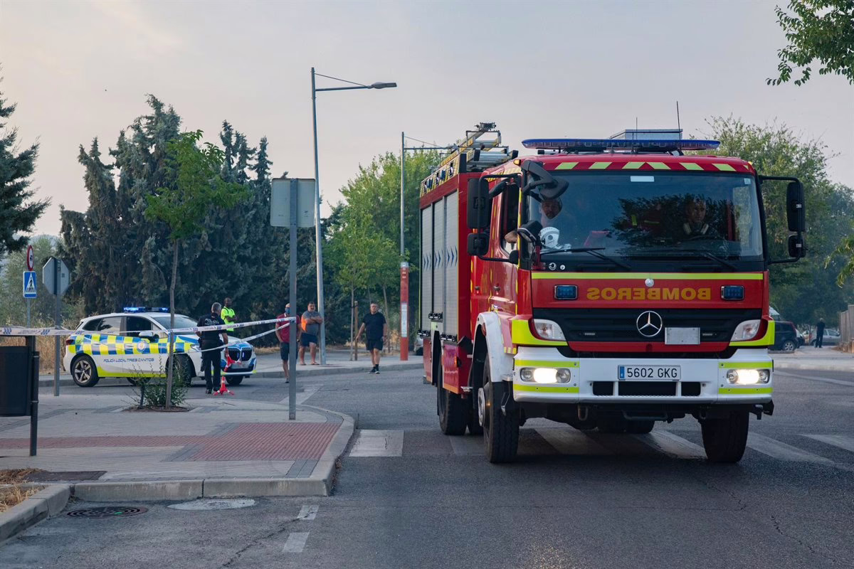 Un fuego en las instalaciones de Protección Civil de Rivas obliga a evacuar un centro de educación especial.