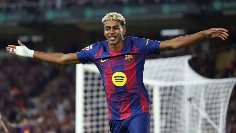 Cambio de líder en LaLiga: Lamine Yamal regresa justo a tiempo y el FC Barcelona supera al Real Madrid en la clasificación.