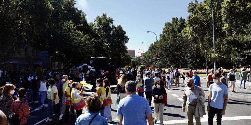 Bicimad sin costo y promociones en taxis durante la Semana de la Movilidad en Madrid.