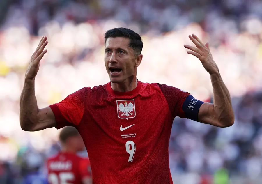 Lewandowski vuelve a sonreír tras la victoria de Polonia – El Nuevo Diario (República Dominicana)
