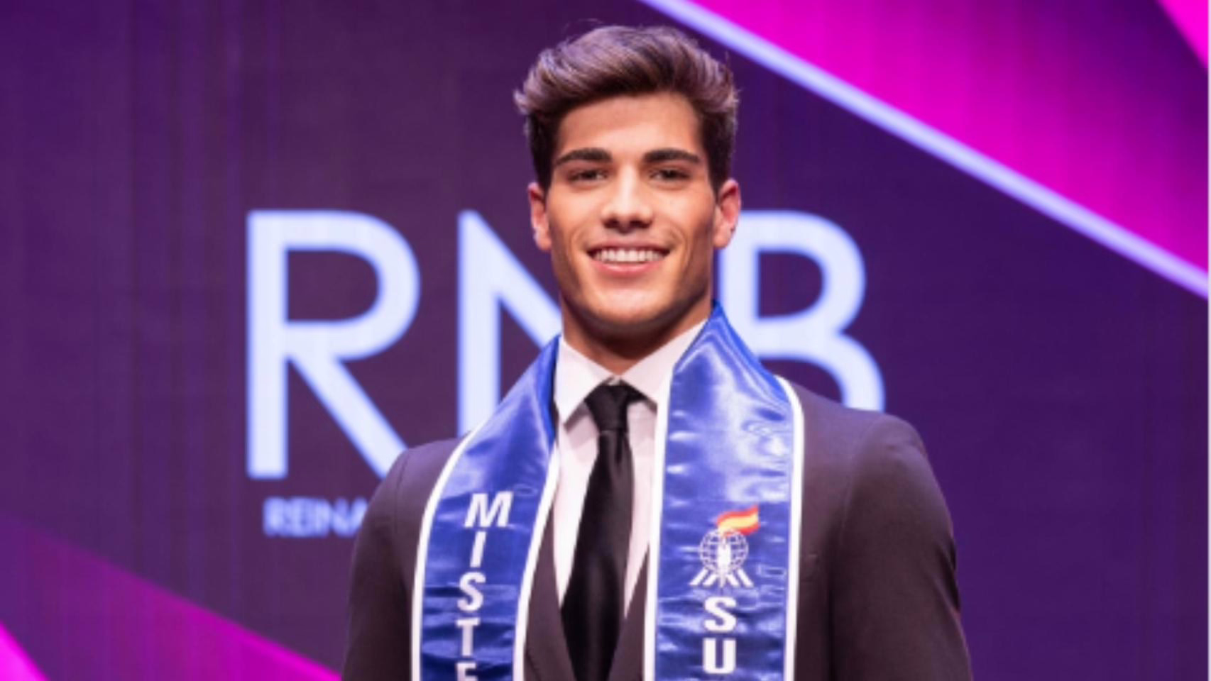 Conoce al joven de 18 años que se llevó el título de Míster España 2025.