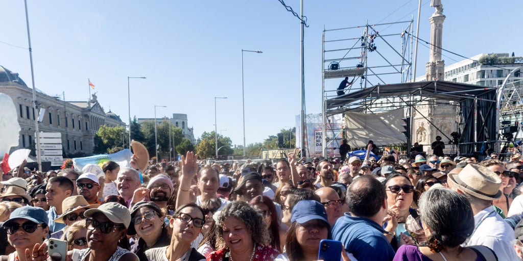 De la parada militar del 12 de octubre al concierto de Alizzz en la Plaza de España.