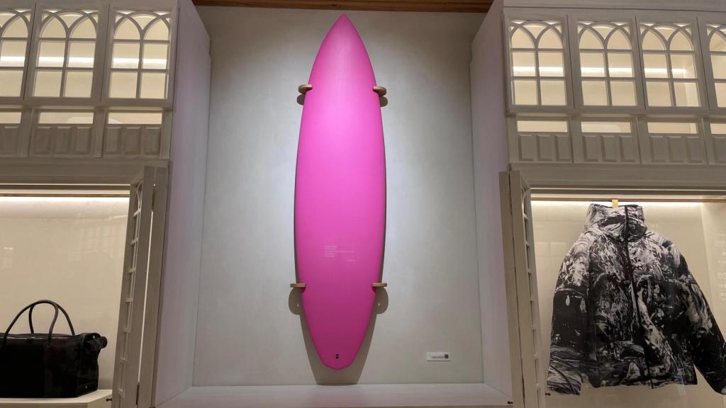 'Poetically Pink Surboard' de Pierpaolo Piccioli