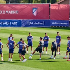El Atlético hace ejercicios ante la costumbre de jugar en inferioridad numérica