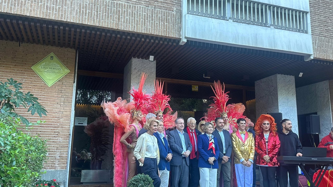 Retiro homenajea a Lina Morgan con música y una placa en la calle donde residió.