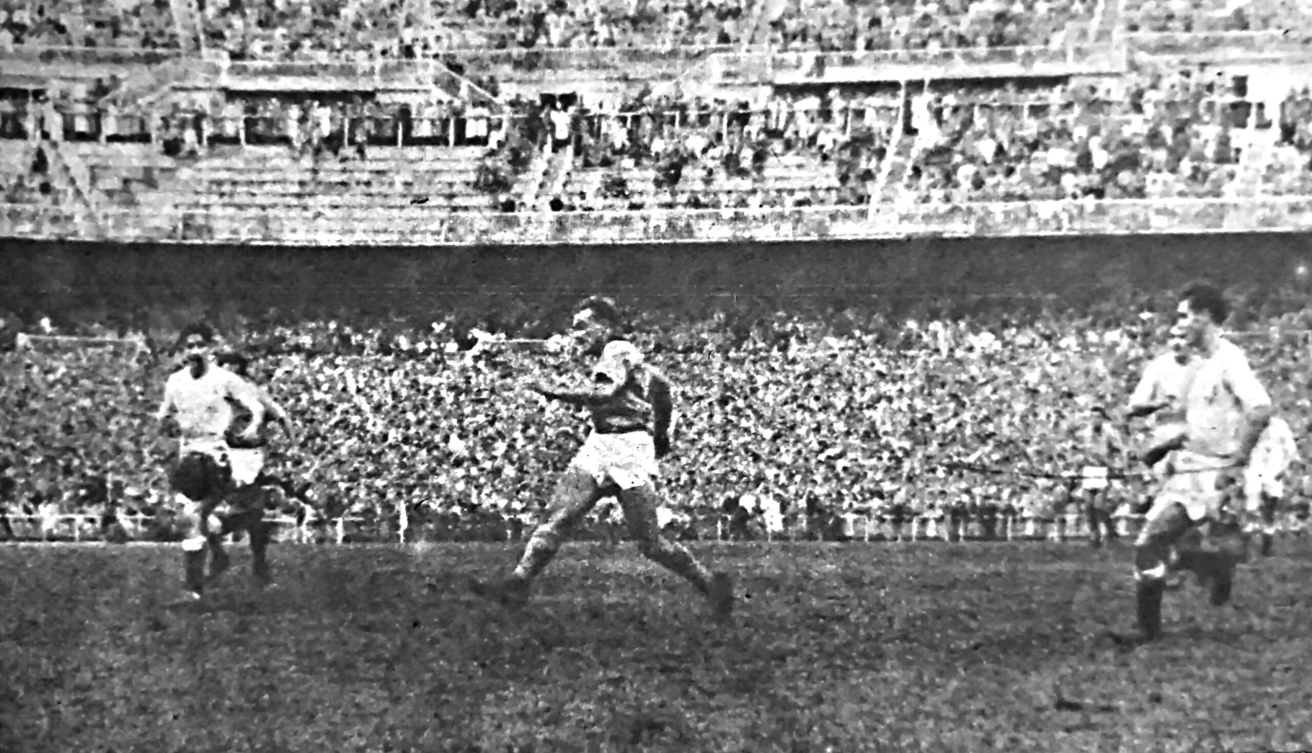 Contra Millonarios en las Bodas de Oro