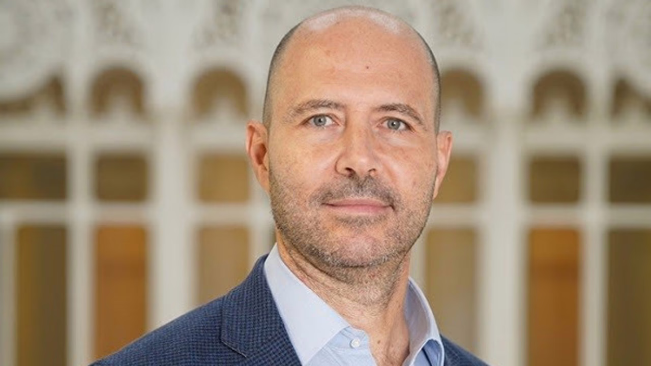 Javier José Pérez García asume el cargo de nuevo director general adjunto de Economía en el Banco de España.