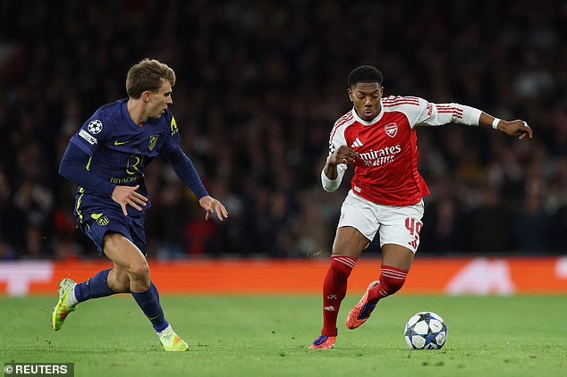 Arsenal 4-0 Atlético de Madrid: Análisis de los jugadores. ¿Quién brilló en el mediocampo? ¿Quién mostró un rendimiento energético y entusiasta? ¿Y qué jugador logró evitar el 'descontrol'?