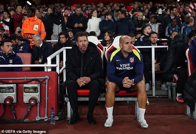 Pero el argentino se entrenó en el norte de Londres mientras los Gunners continuaban su racha invicta en la Liga de Campeones.
