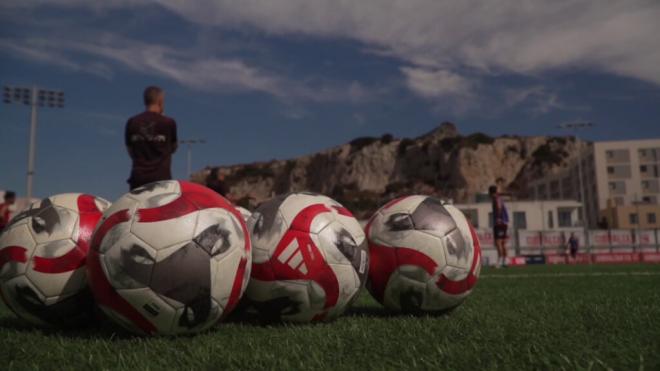 Los balones oficiales del equipo de Juanjo Bezares, el Lincoln