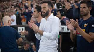 Corberán, “dolido” tras el derbi, evita caer en la frustración