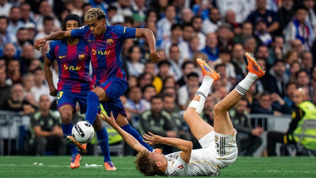 Lamine Yamal enfrenta a Dean Huijsen en el clásico Real Madrid-Barça