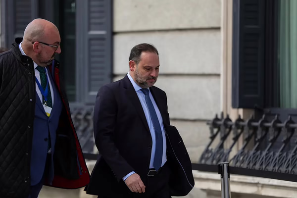 Las denuncias reclaman encarcelamiento mientras la Fiscalía se mantiene en silencio.