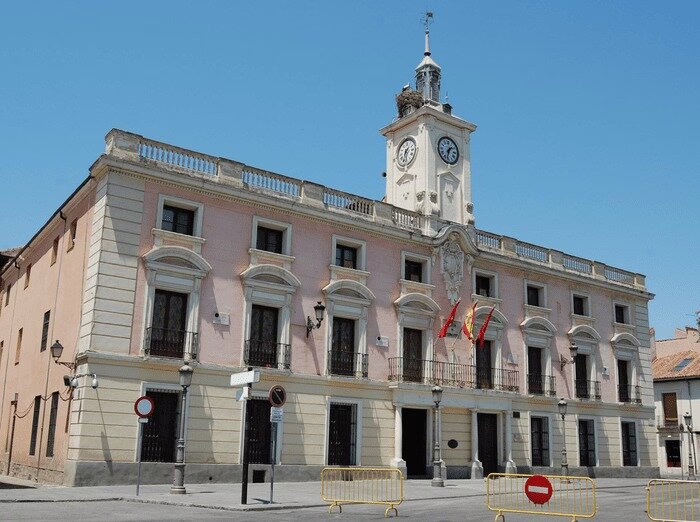 CSIF denuncia a UGT y CCOO por obstaculizar el avance de las condiciones laborales en el Ayuntamiento de Alcalá de Henares.