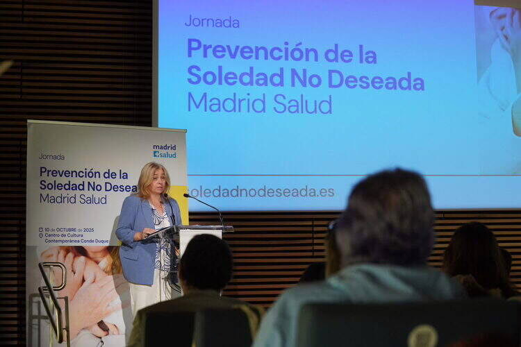Madrid intensifica su plan contra la soledad involuntaria con la participación de más de 100,000 personas.