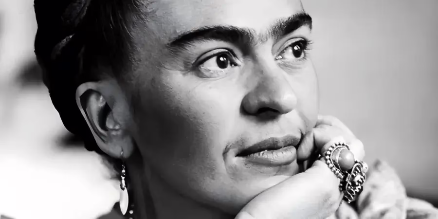 Experiencia Artística Inmersiva de Frida Kahlo: La Exposición que Llega a Madrid para Celebrar la Vida de la Artista Mexicana.