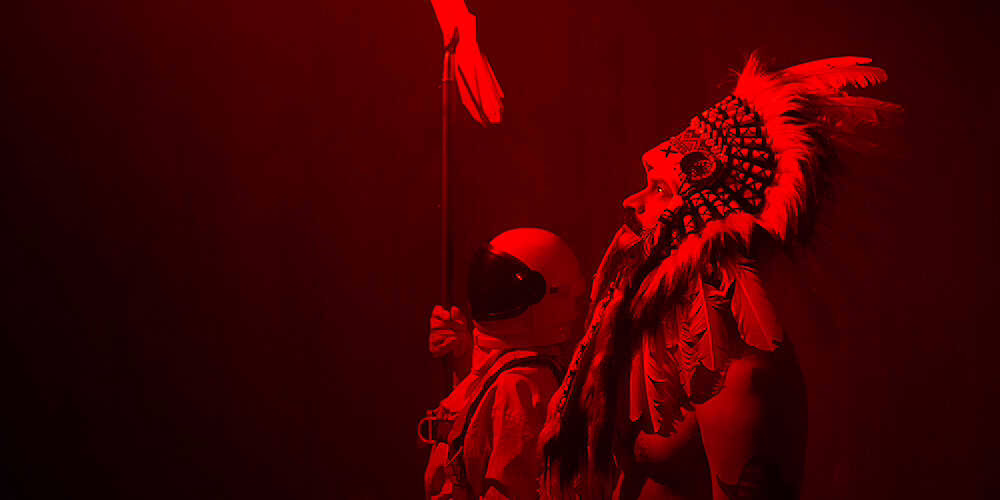Eventos - La obra "La fuerza de la gravedad" de Martín Flores Cárdenas se presentará en Réplika Teatro el 31 de octubre y el 1 de noviembre.