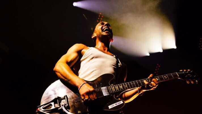 Miles Kane revela su tour por España en febrero de 2026.