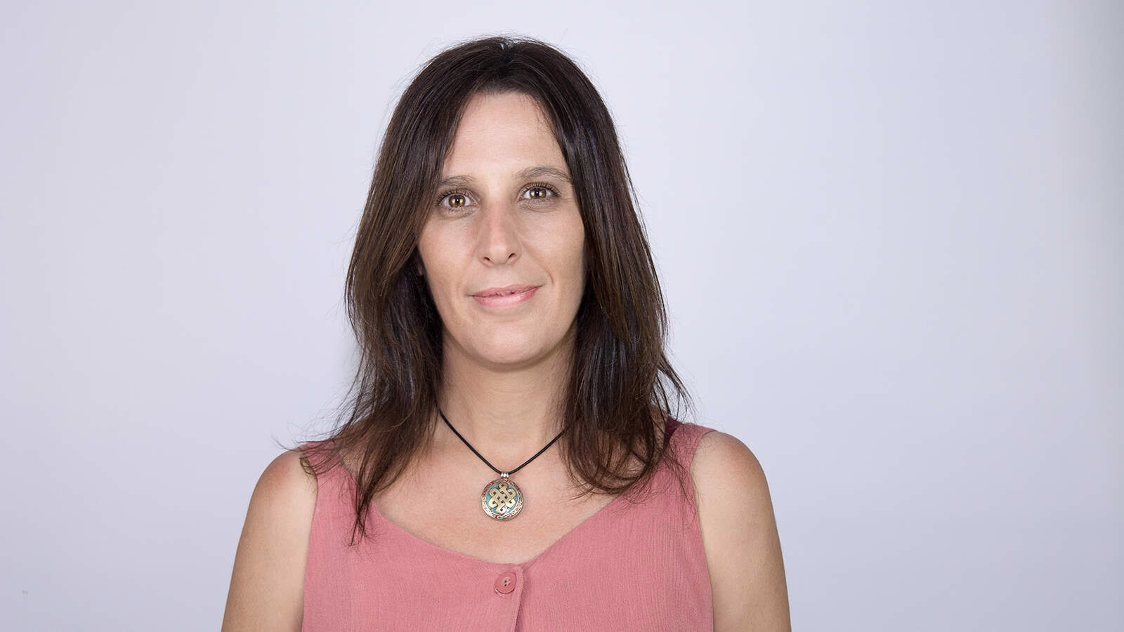 Carolina Cordero encabeza la propuesta de IU Madrid con el respaldo del PCE para fortalecer la izquierda transformadora.