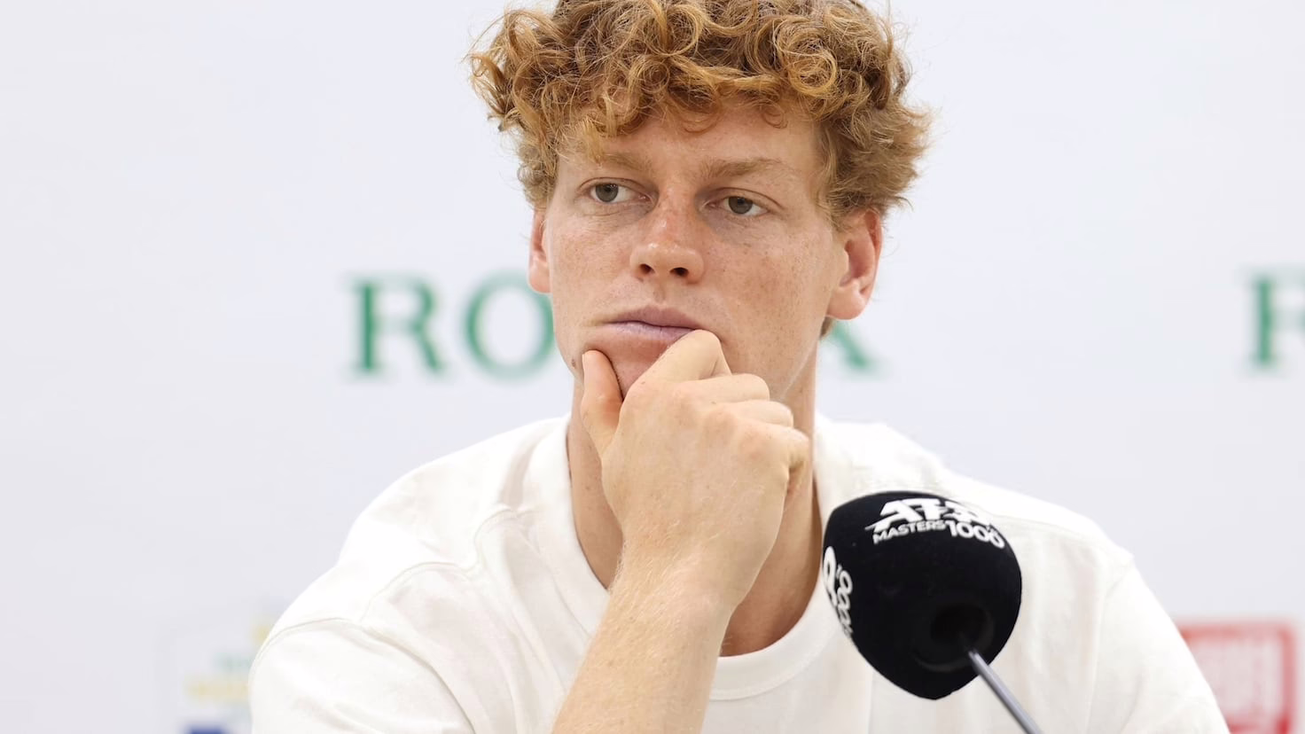 Sinner responde a Zverev: “Alcaraz y yo no creamos las canchas”