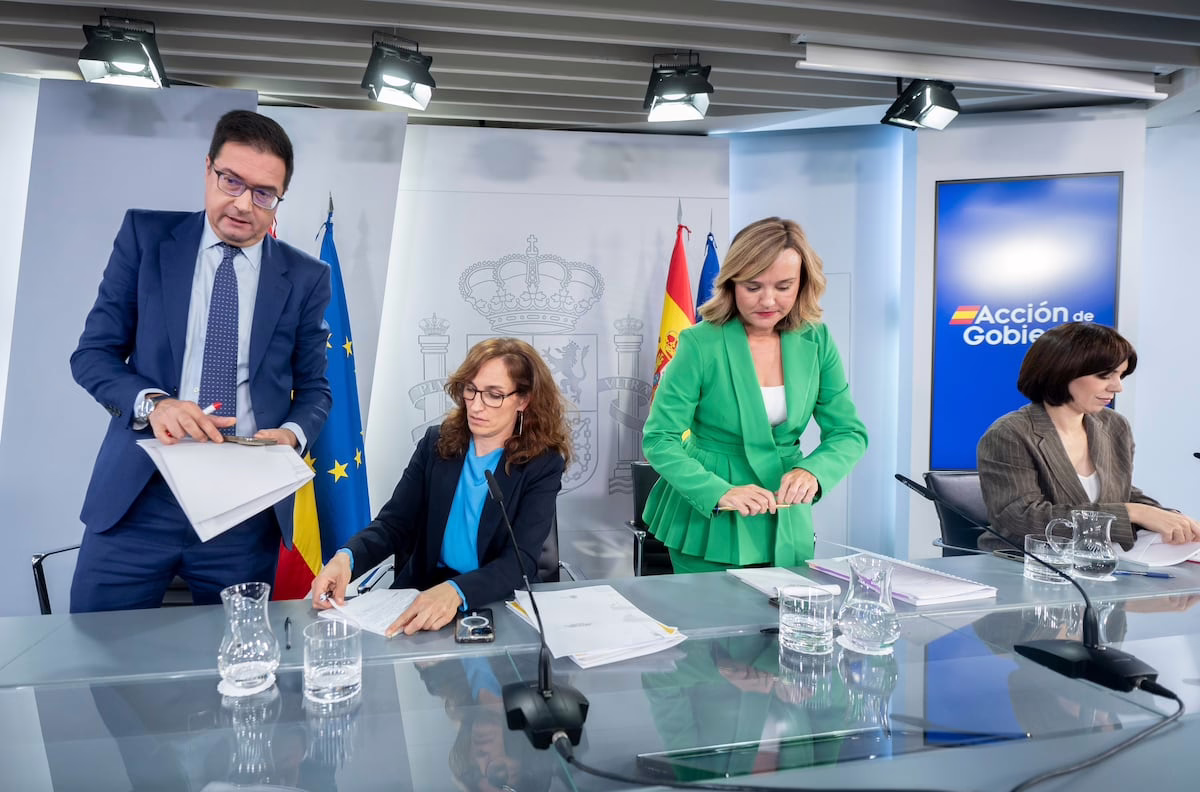 El Gobierno inicia una campaña ideológica contra los líderes del PP por privatizar la sanidad y la educación en España.