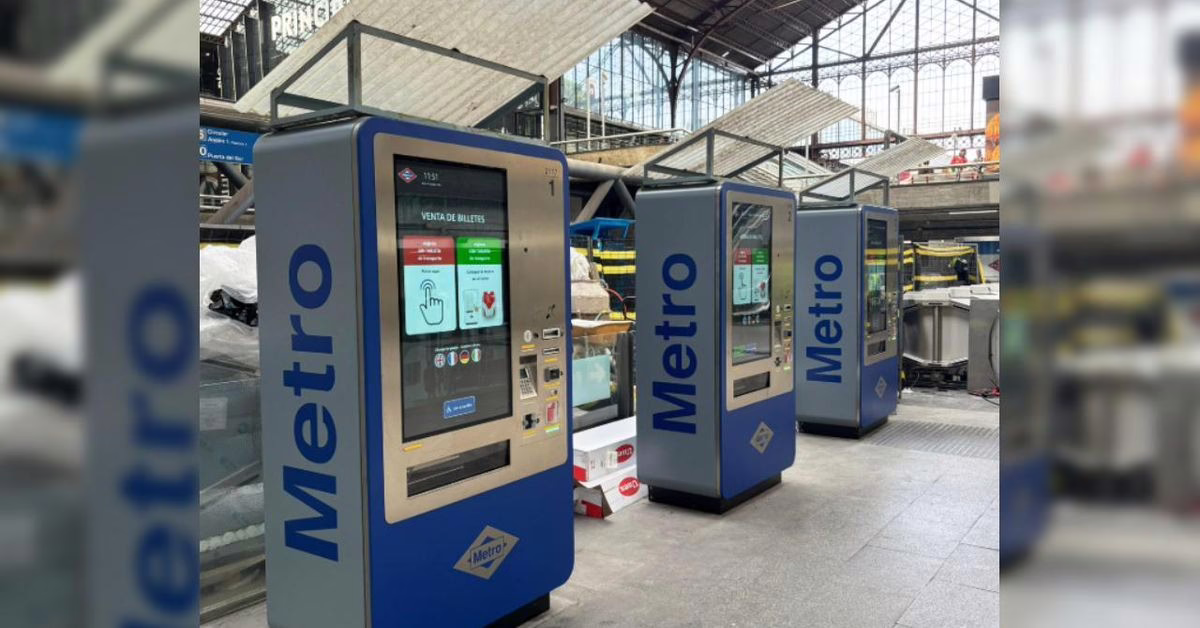 Burla por techos de plástico que cubren máquinas de "última tecnología" en el Metro de Madrid.