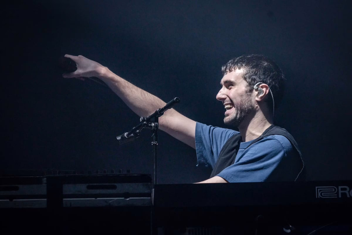 Fred Again, el DJ del momento, transforma Madrid con una rave “improvisada”: ¿quién es y por qué es tan comentado? | Cultura
