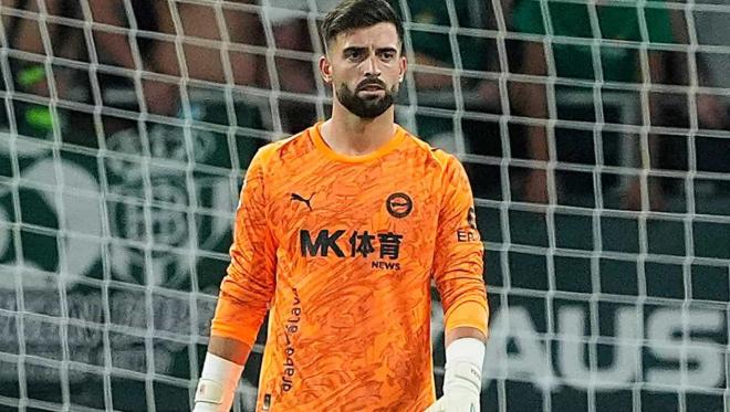 Antonio Sivera, otro de los porteros formados en el Valencia CF y que ahora son rivales (Foto: Cordon Press)
