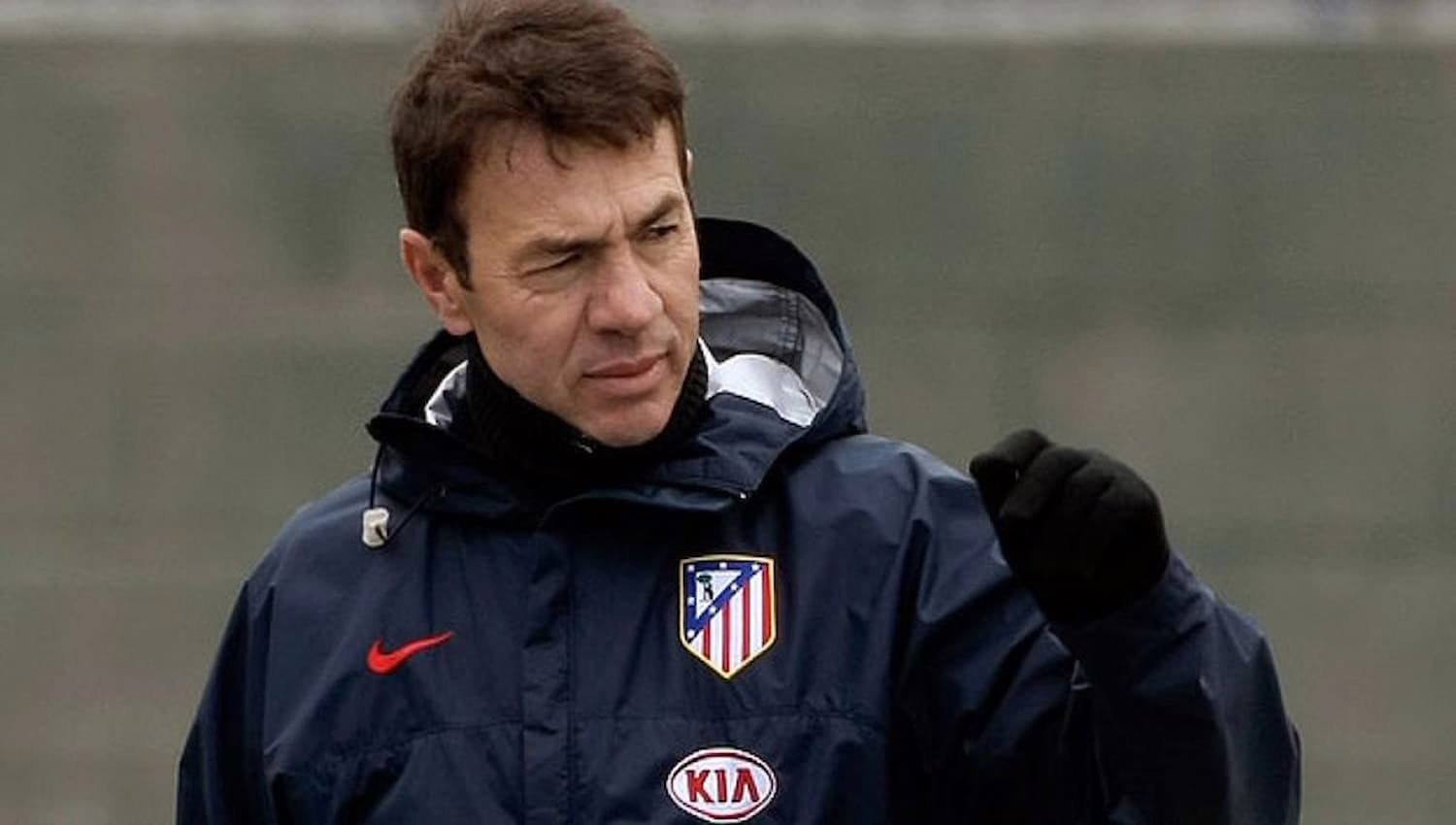 Abel Resino, antiguo jugador del Atlético de Madrid, se encuentra en La Romareda en medio de la crisis del Real Zaragoza.