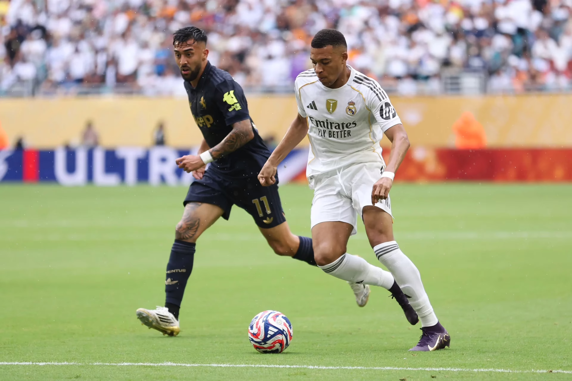Antesala del Real Madrid - Juventus: El Bernabéu da la bienvenida a la Vieja Señora.