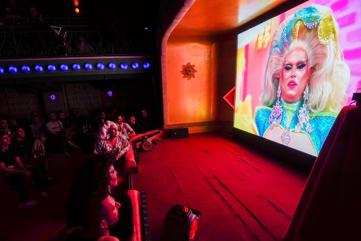 Asistir los domingos al bar para disfrutar de ‘Drag Race’ en pantalla grande: “Es el fútbol para la comunidad gay... y para el resto del colectivo LGTBI+” | Televisión