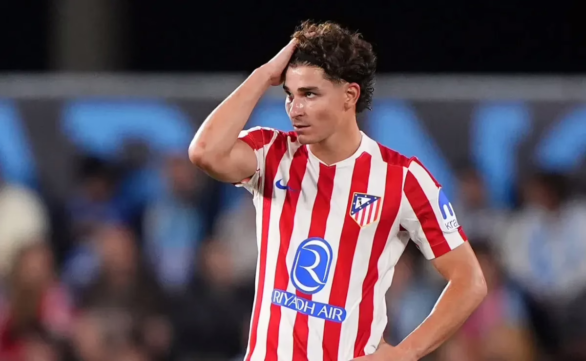 Julián Álvarez enfrenta su racha más difícil contra el Atlético de Madrid.