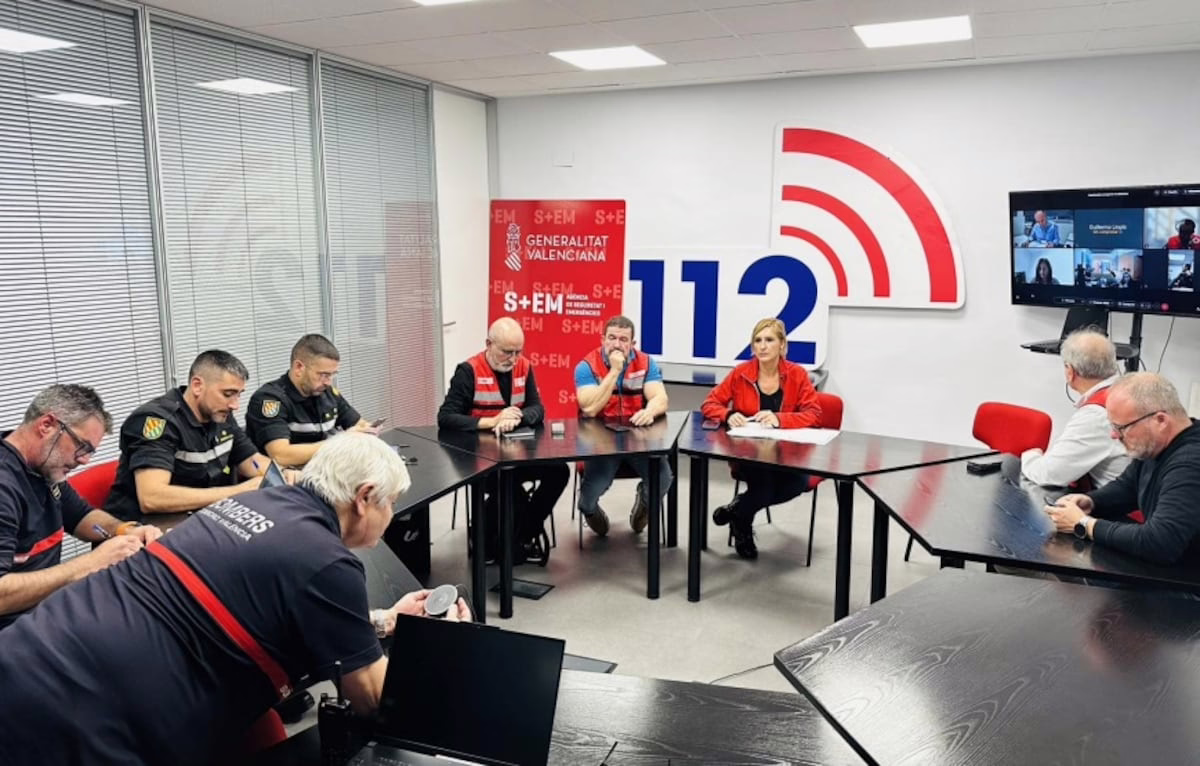 La reunión del Cecopi durante la Dana: Análisis de un gabinete de crisis ineficaz: 155 fallecidos y 15.000 llamadas antes de activar la alerta por la Dana | España