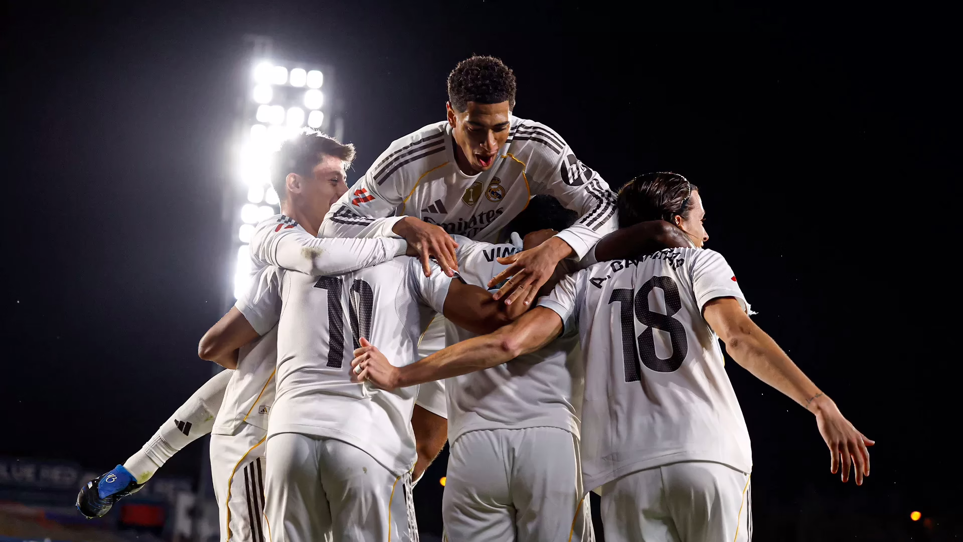 Xabi Alonso: "Vinícius ha causado un gran efecto y Mbappé está siendo fundamental"