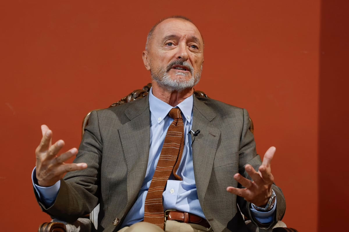 Pérez-Reverte denuncia que el Gobierno busca influir en la RAE y aviva el conflicto con el Instituto Cervantes | Cultura