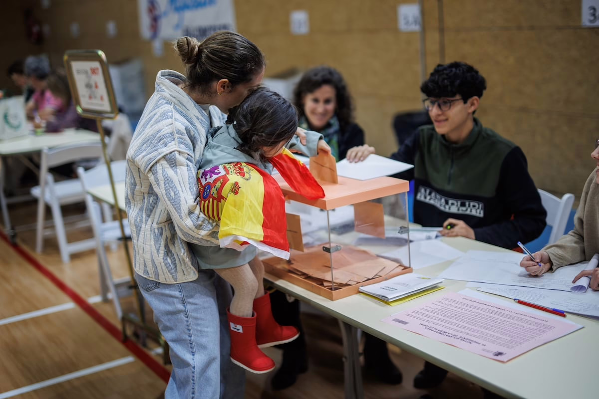 El aborto intensifica la crucial lucha por el sufragio femenino en España.